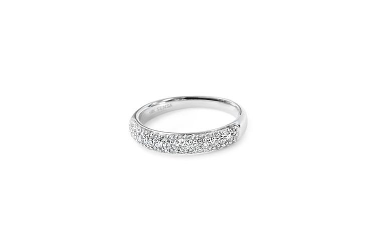 PAVÉ DIAMOND RING