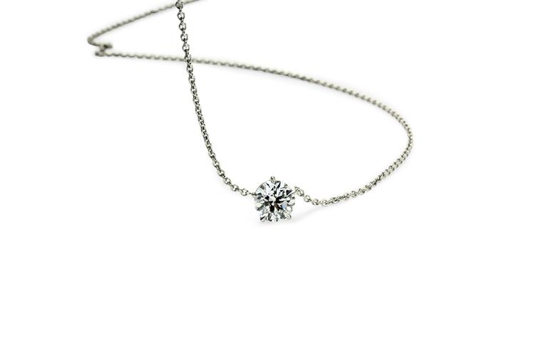 PLATINUM DIAMOND COLLIER